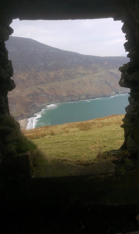 לינה וארוחת בוקר Dooagh Achill West Coast House מראה חיצוני תמונה